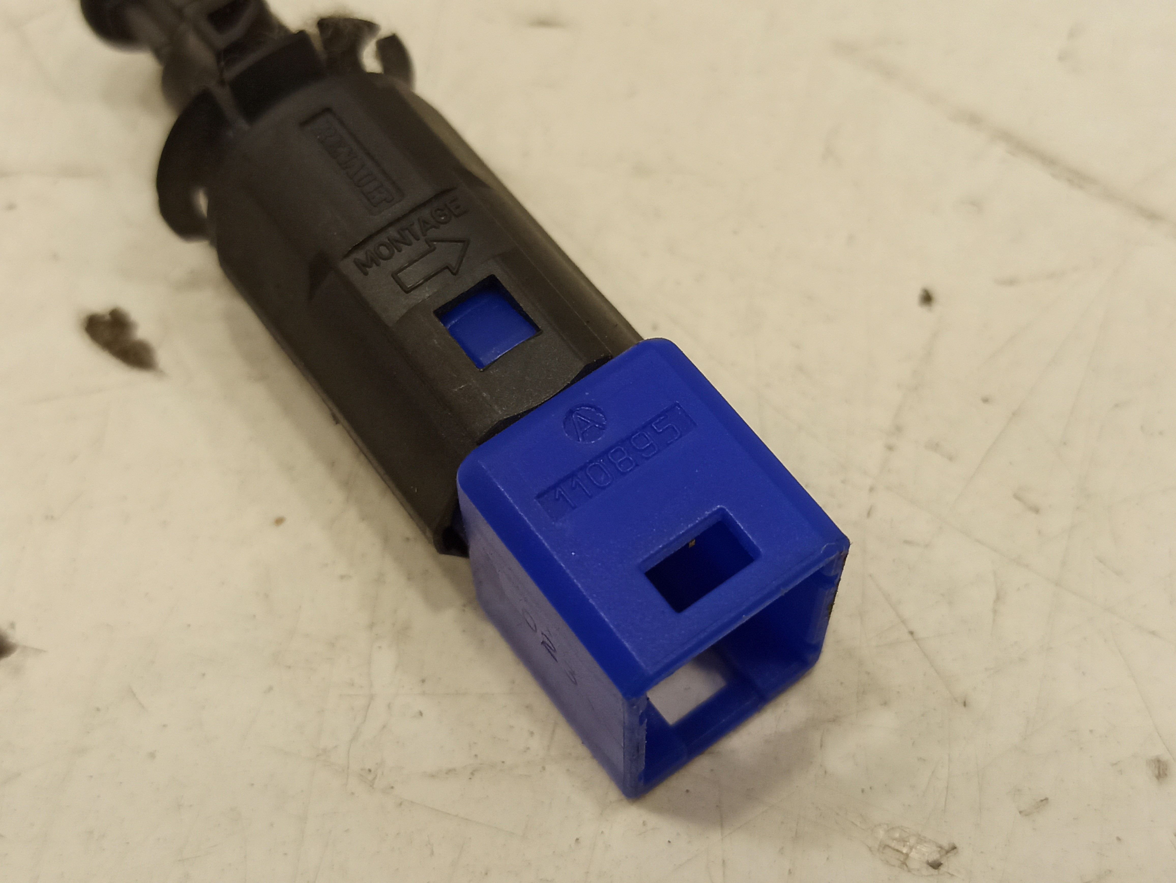 Sensor do pedal de embraiagem RENAULT LAGUNA II Grandtour (KG0/1_) | 01 - 07 Imagem-2