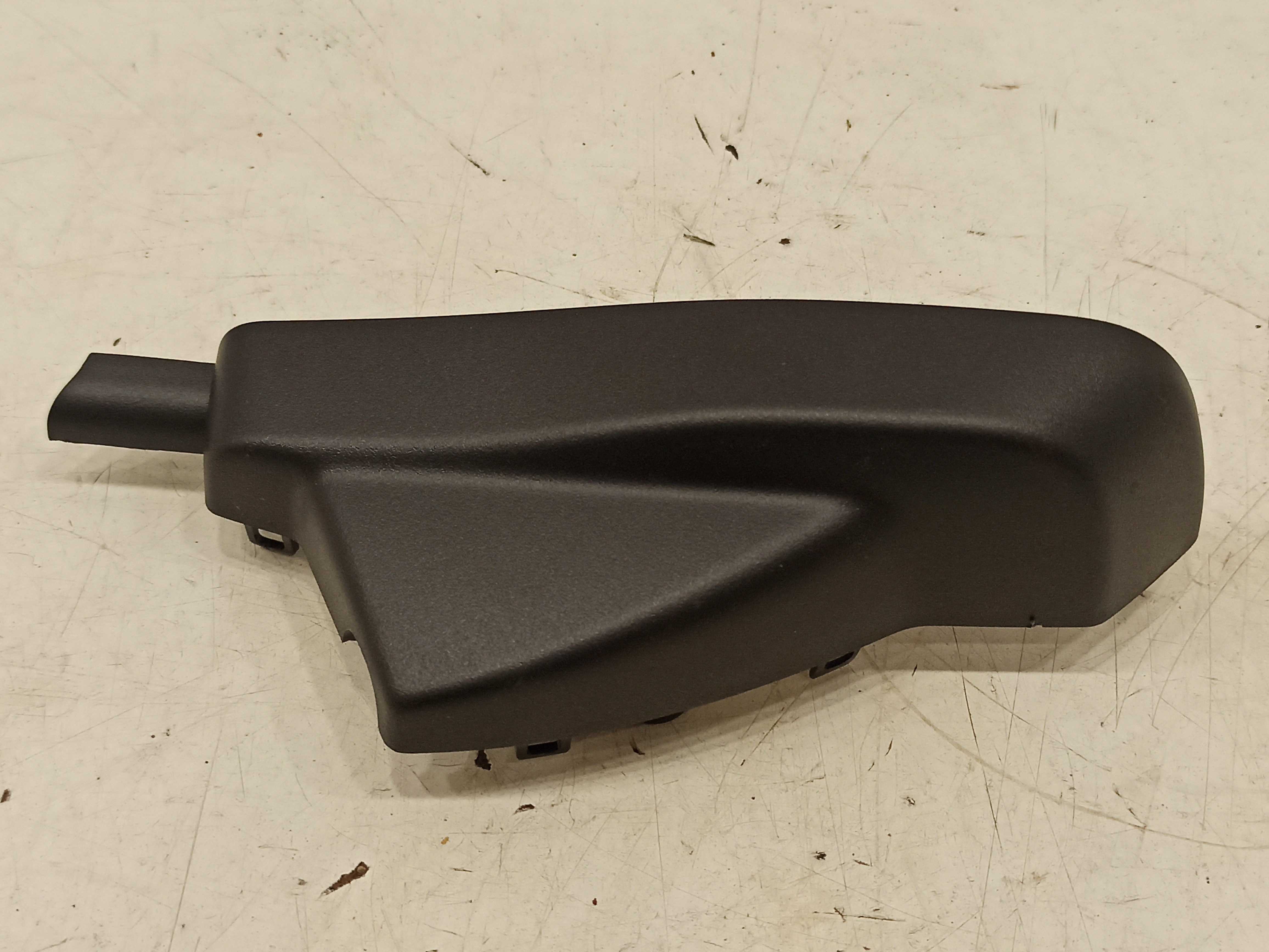 Acabamento Interior PEUGEOT 208 I (CA_, CC_) | 12 - 