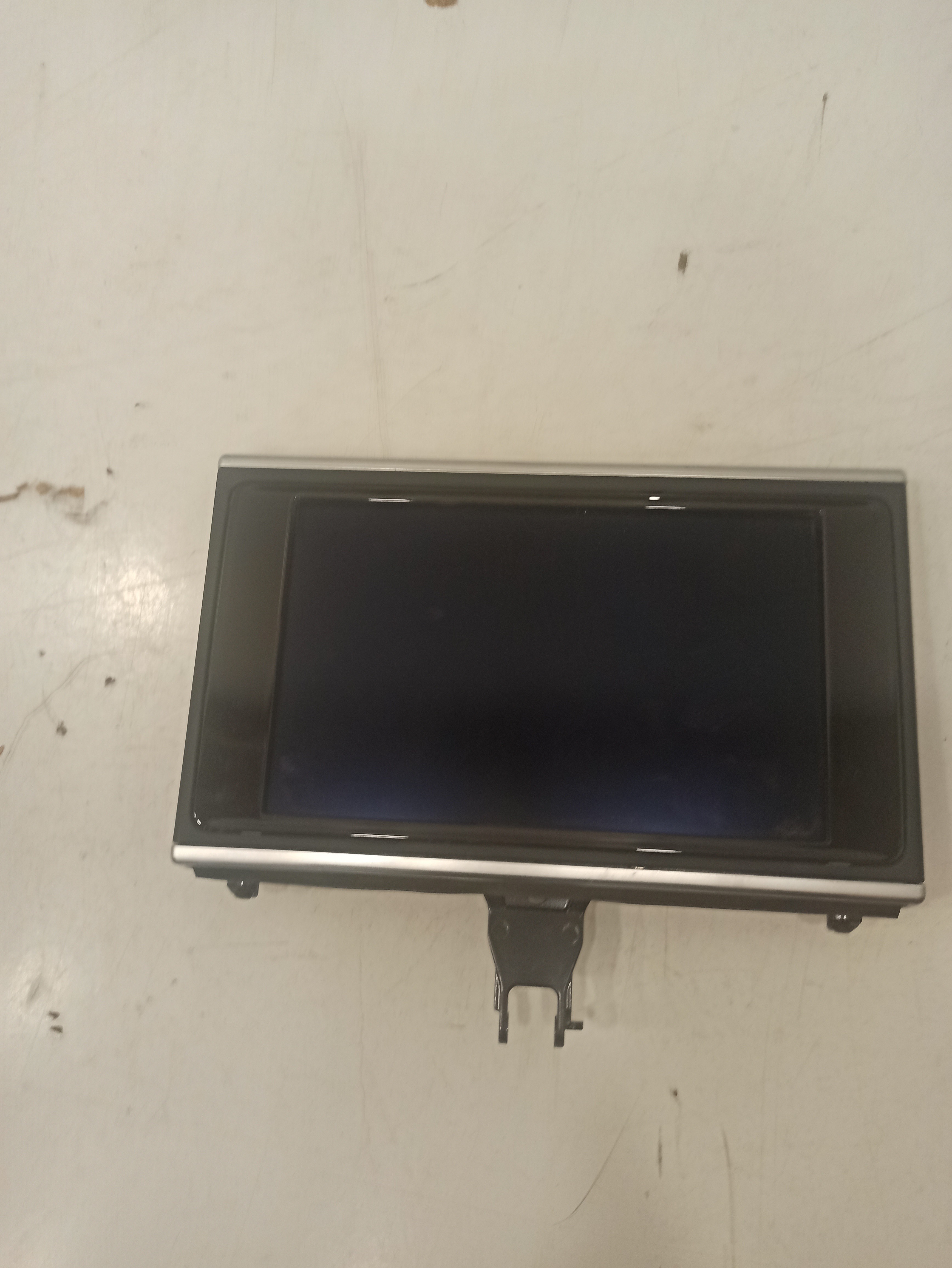 Display AUDI A6 (4G2, 4GC, C7) | 10 - 18