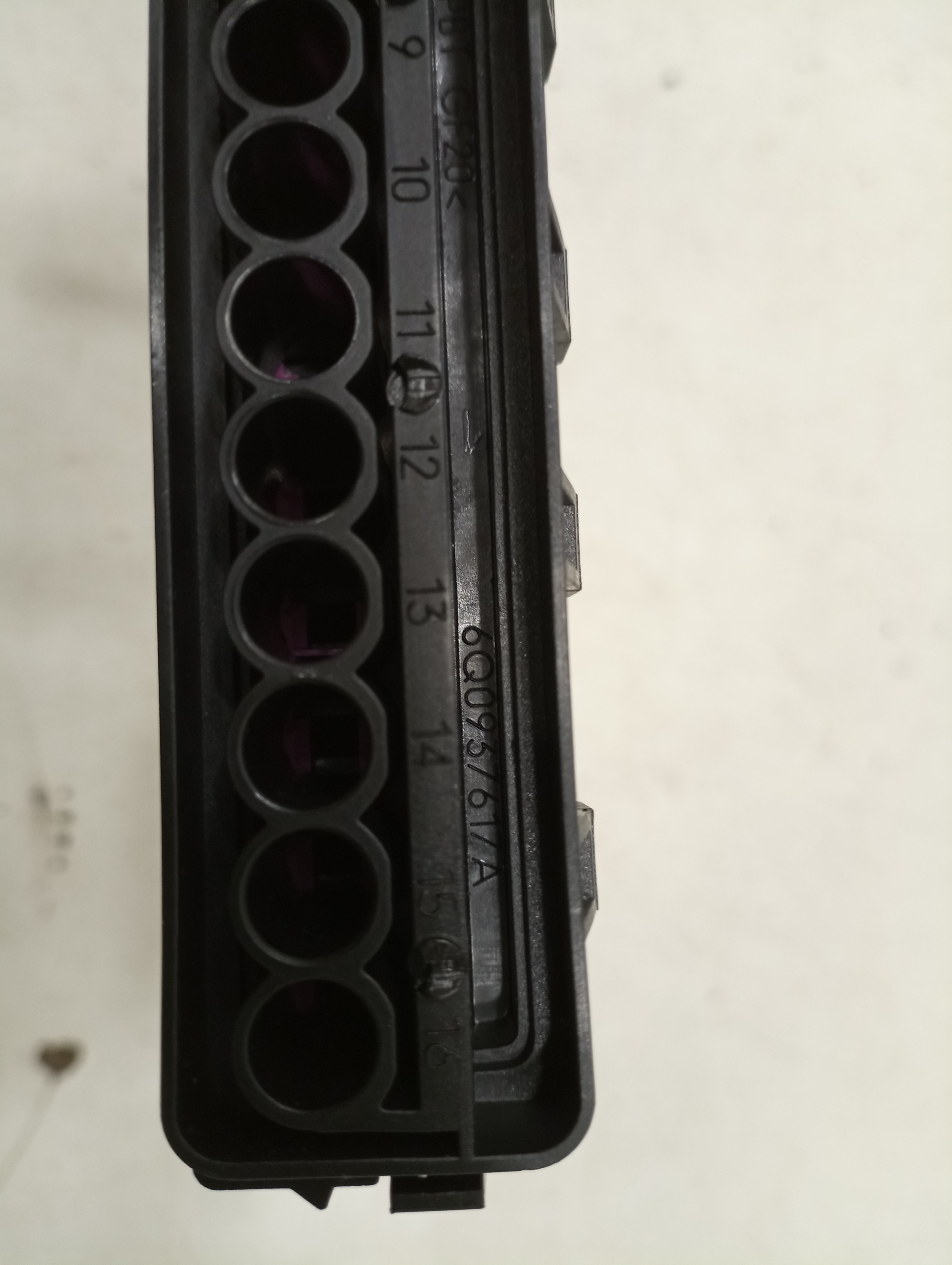 Placa de suporte de fusíveis VOLKSWAGEN POLO (9N_) | 01 - 14 Imagem-3