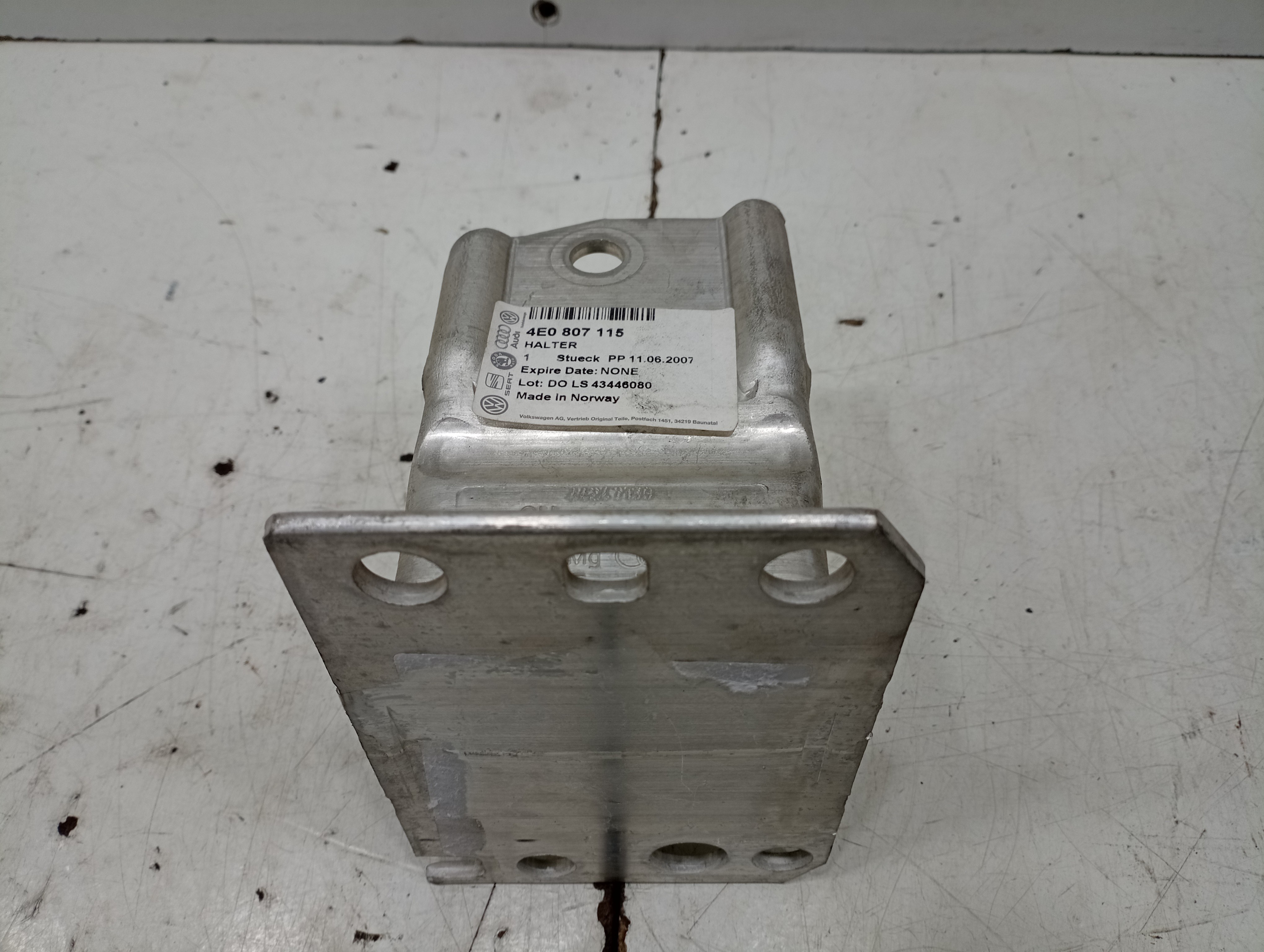 Reforço do para-choques Frente AUDI A8 (4E2, 4E8) | 02 - 10 Imagem-1