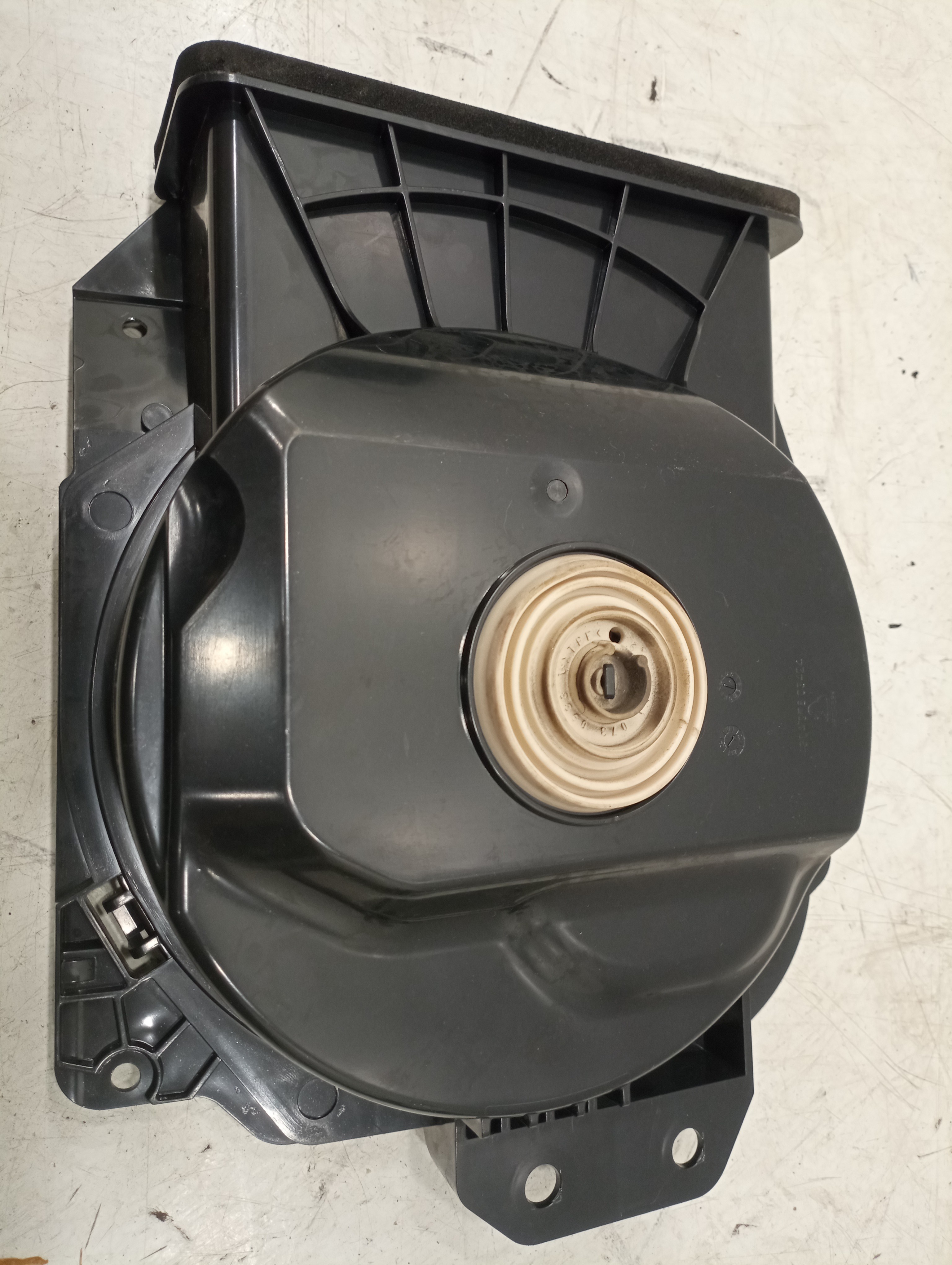 Coluna de som BMW 1 (F21) | 11 -  Imagem-2