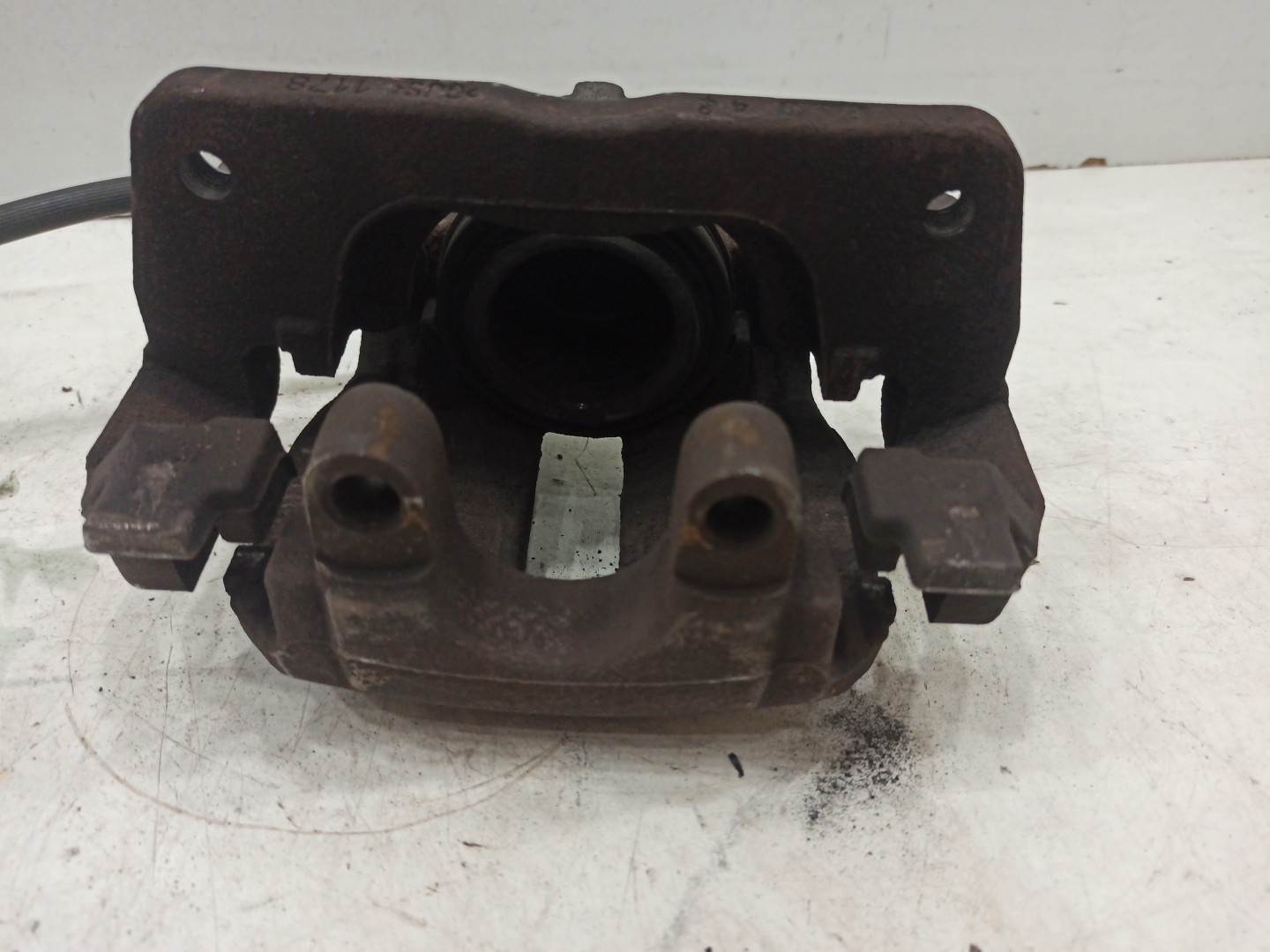 Maxila de travão esquerda RENAULT CAPTUR I (J5_, H5_) | 13 -  Imagem-1