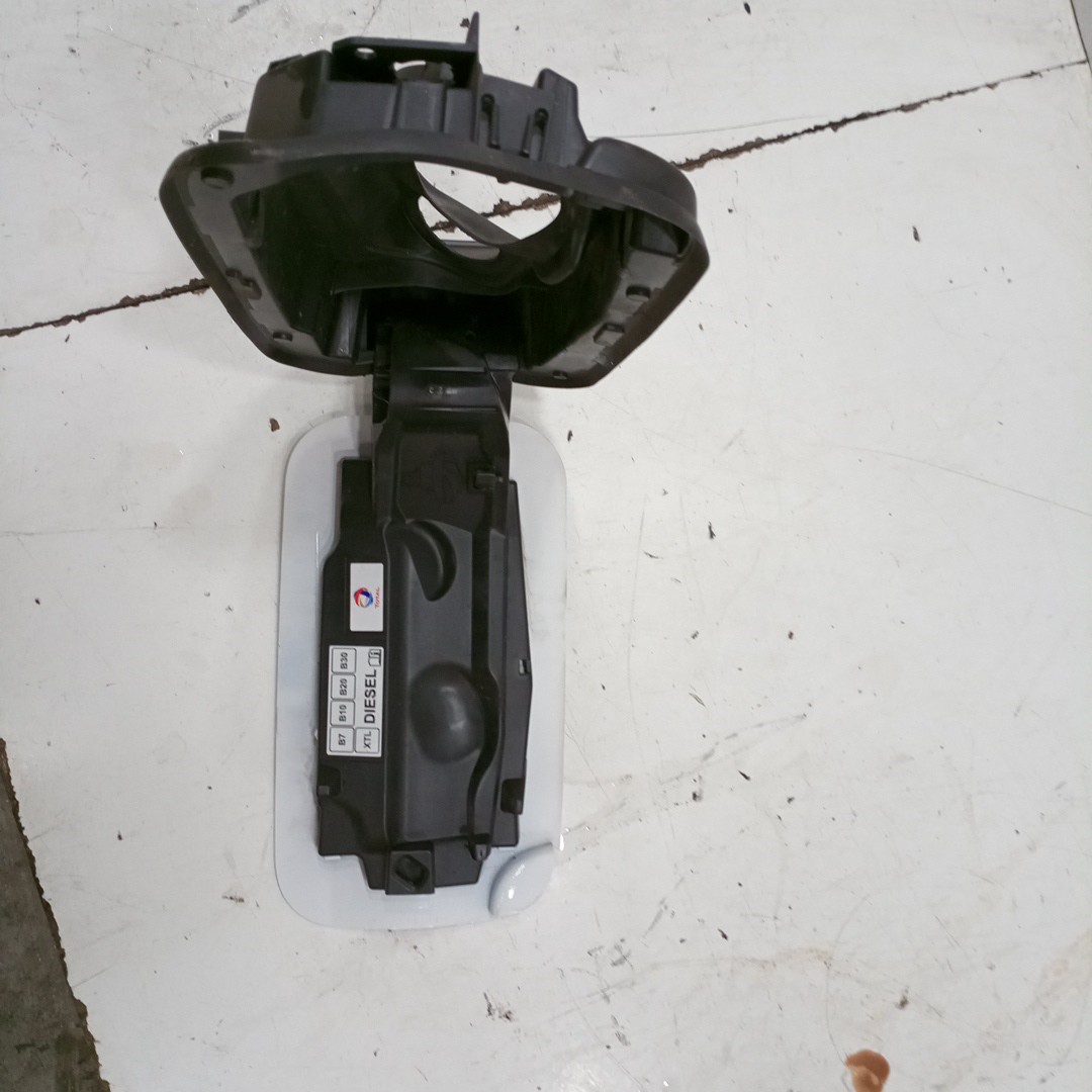 Tapa De Cerradura Del Depósito De Combustible Para Volvo S60, S80, V70, XC70, XC90 – OEM 30612856, 9483311, 30716837