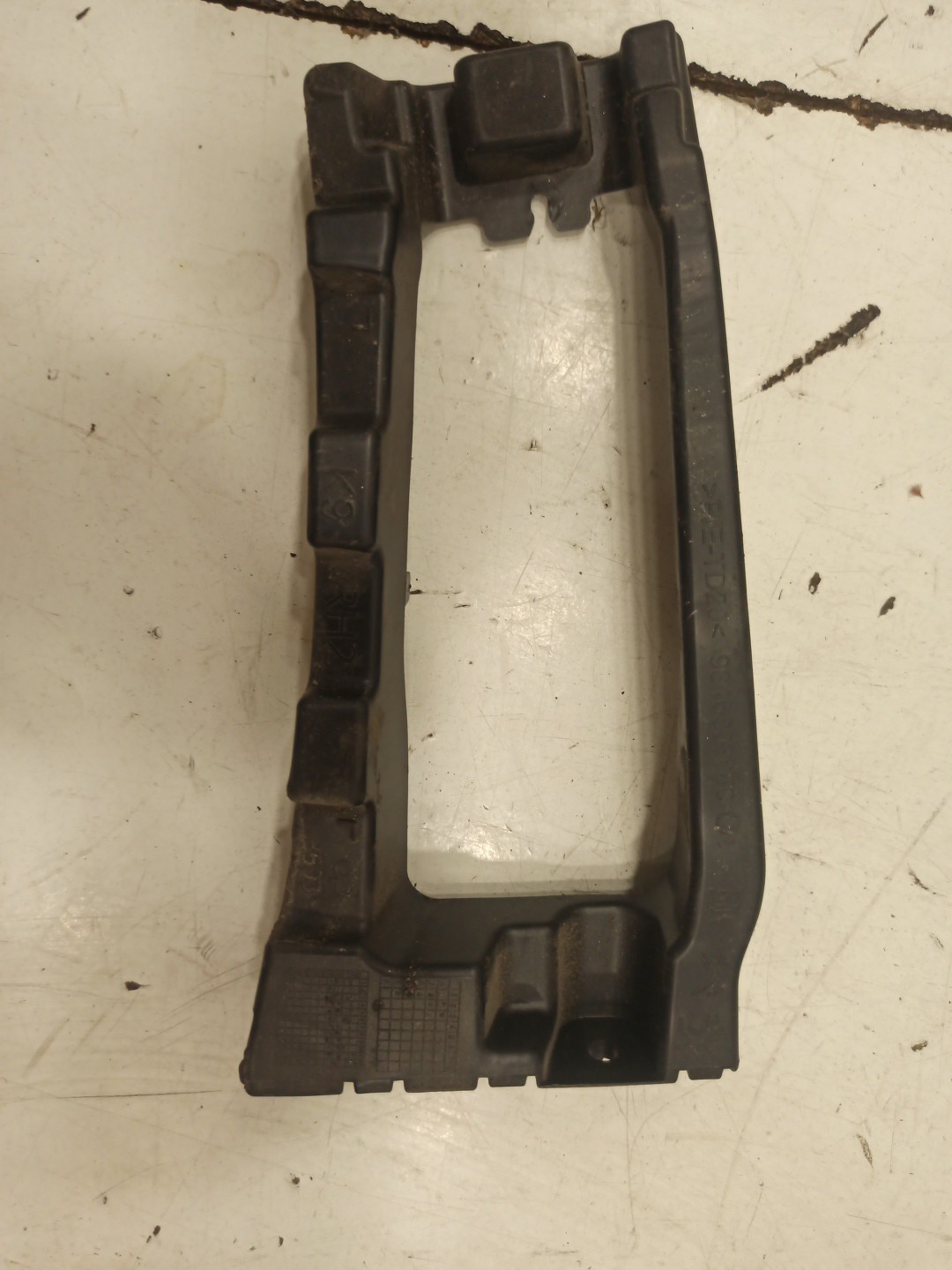 Guia de para-choques CITROEN BERLINGO Caixa (K9) | 18 - 