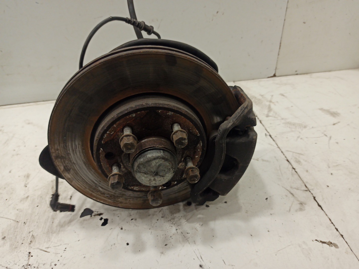 Manga de eixo frente esquerda MERCEDES-BENZ C-CLASS (W203) | 00 - 07 Imagem-1