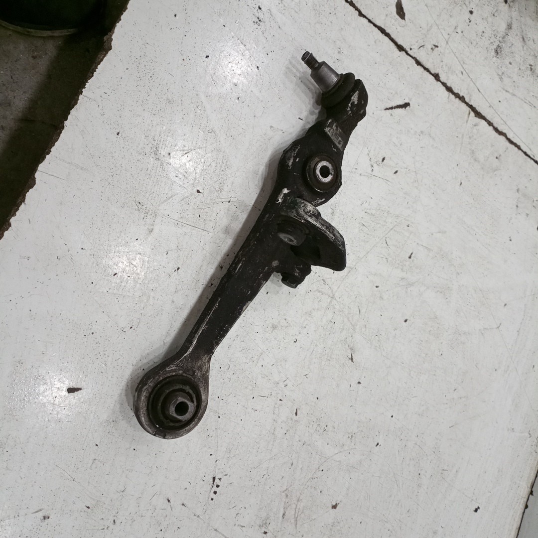 Braço de Suspensão da Roda Esquerda AUDI A4 Avant (8D5, B5) | 94 - 02 Imagem-1