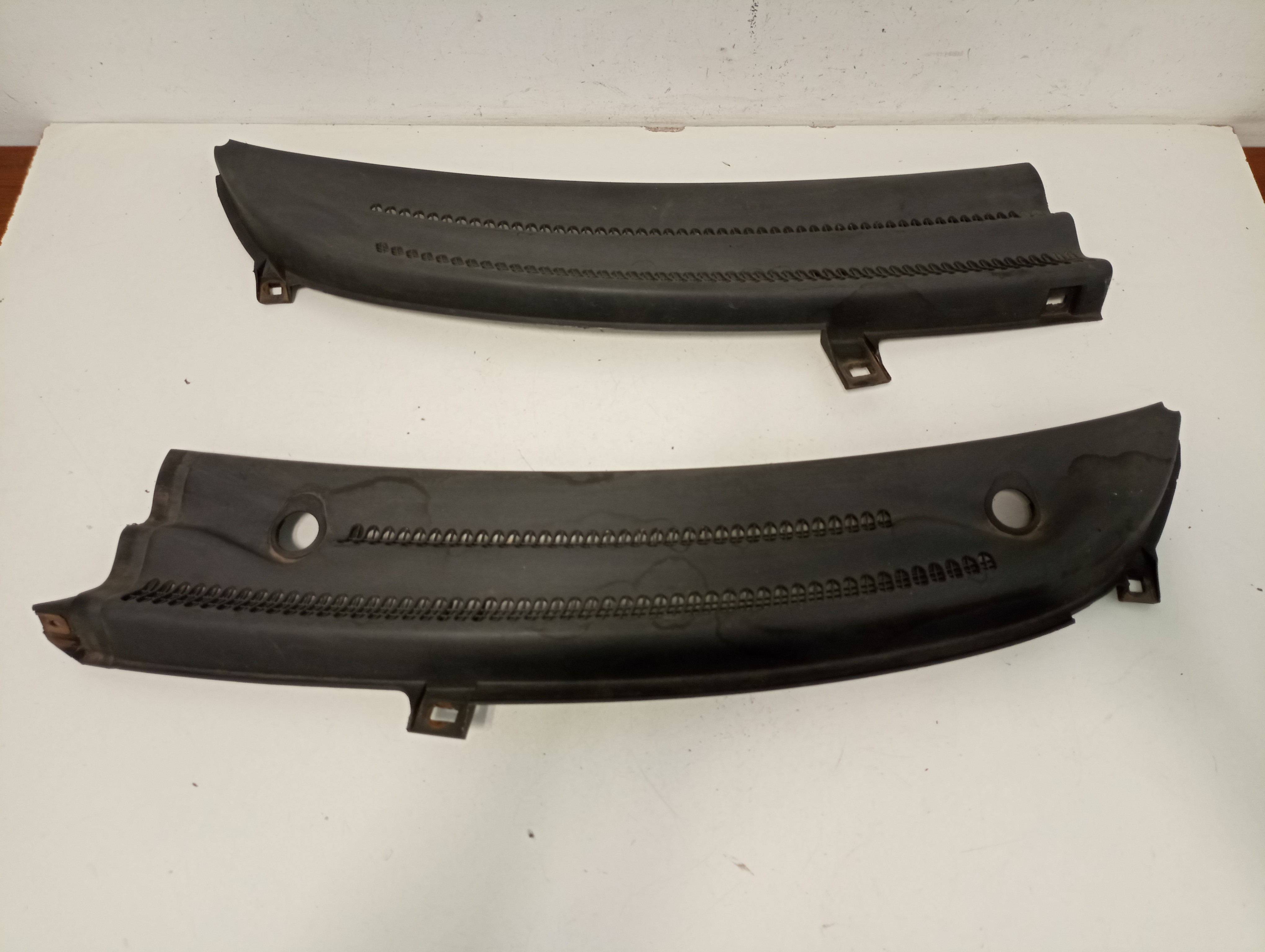 Grelha de torpedo OPEL CORSA B (S93) | 93 - 02 Imagem-1