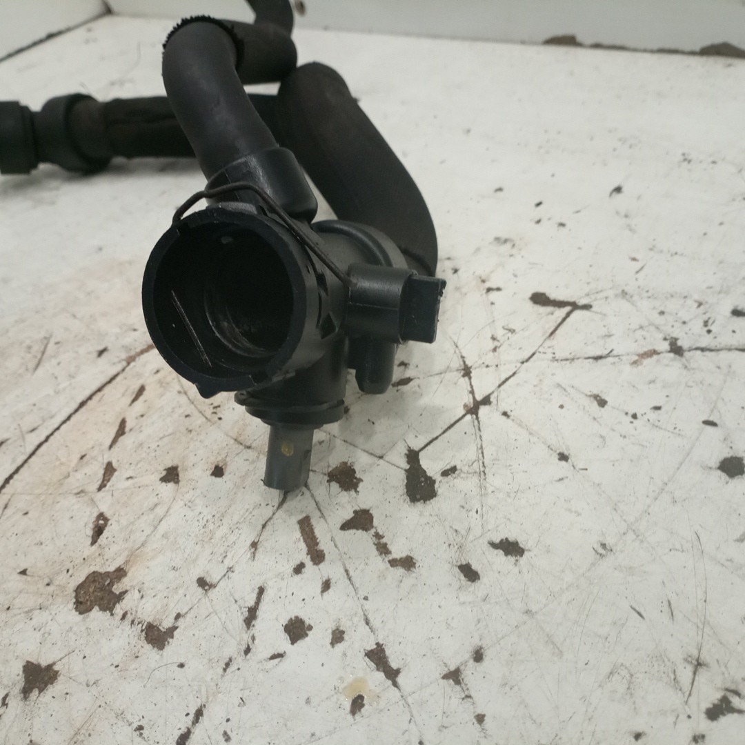 Tubo de Água AUDI A4 (8E2, B6) | 00 - 05 Imagem-1