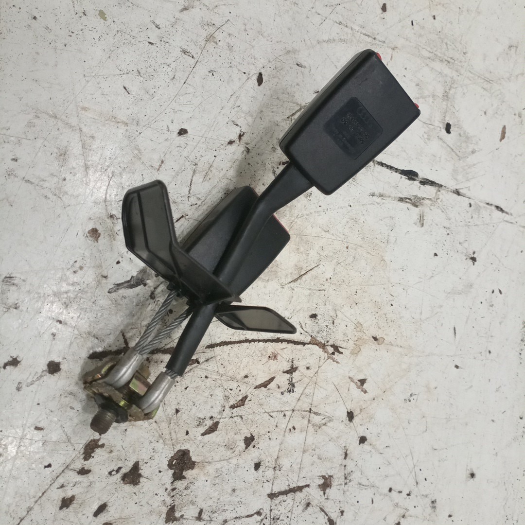 Encaixe do cinto AUDI A4 Avant (8D5, B5) | 94 - 02 Imagem-3