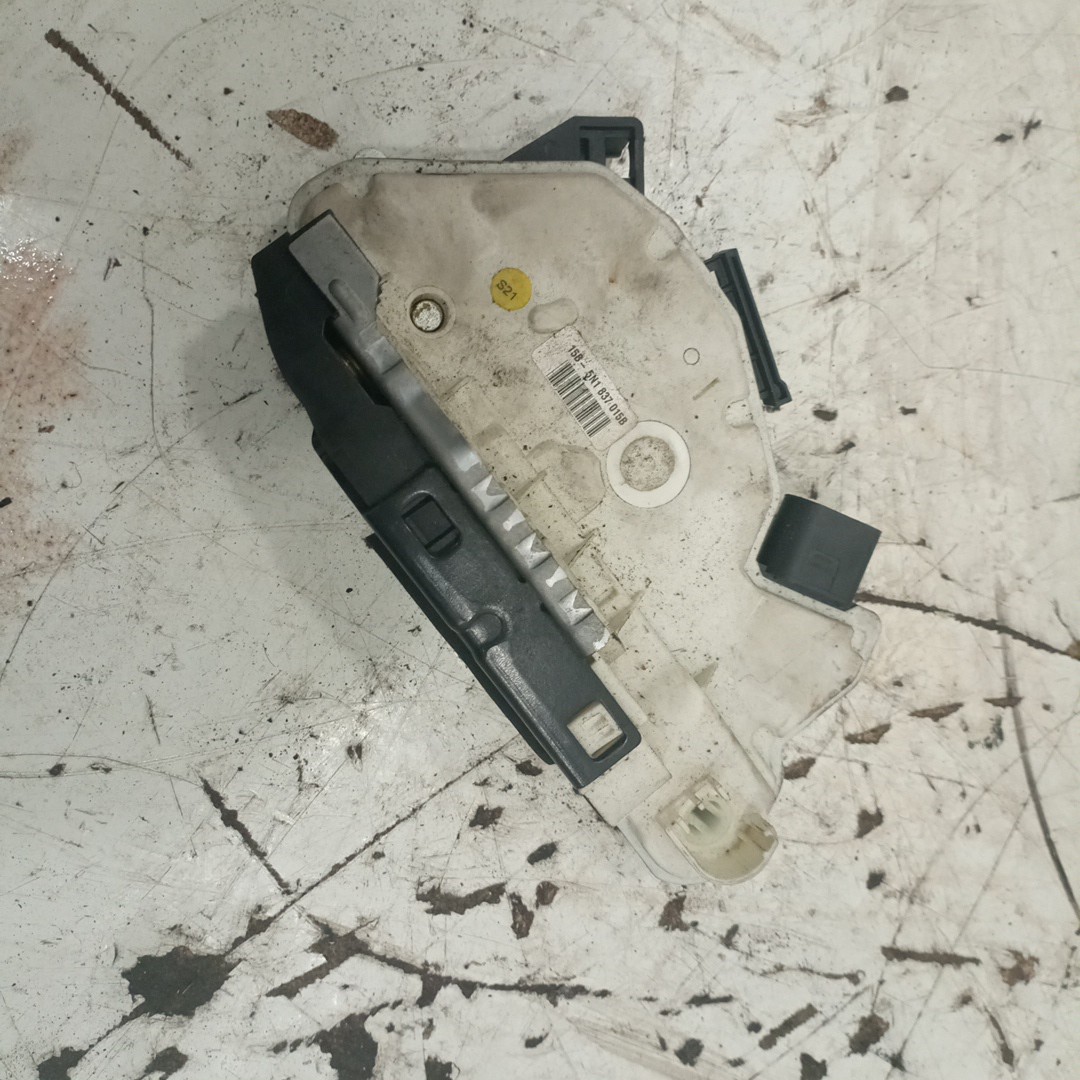 Fecho da Porta Frente Esquerdo VOLKSWAGEN PASSAT CC (357) | 08 - 12