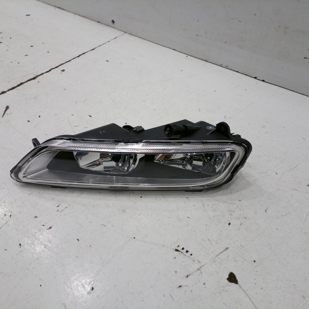 Farol de Nevoeiro VOLKSWAGEN PASSAT ALLTRACK (365) | 12 - 14 Imagem-1