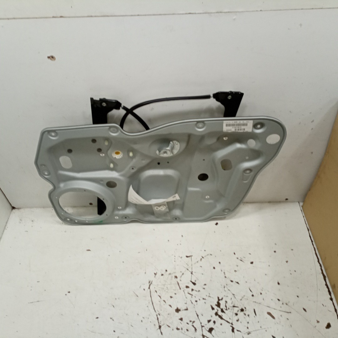 Elevador Frente Direito Manual VOLKSWAGEN TOURAN (1T1, 1T2) | 03 - 10 Imagem-1
