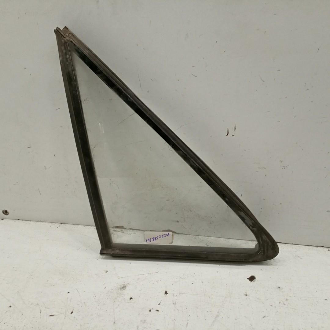 Vidro Pequeno Frente VOLKSWAGEN JETTA II (19E, 1G2, 165) | 83 - 92