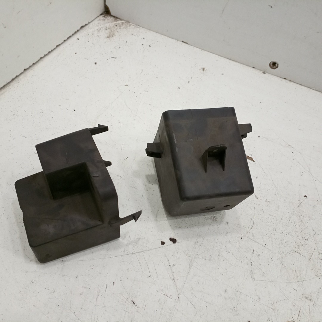 Suporte de relés/ fusíveis VOLKSWAGEN GOLF IV (1J1) | 97 - 07 Imagem-2