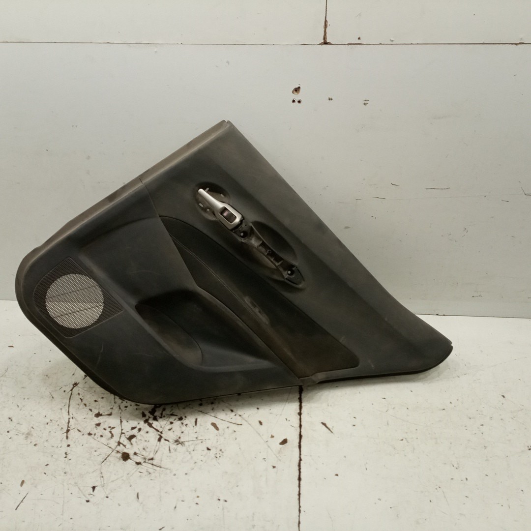 Quartela de porta trás direita TOYOTA AURIS (_E15_) | 06 - 12