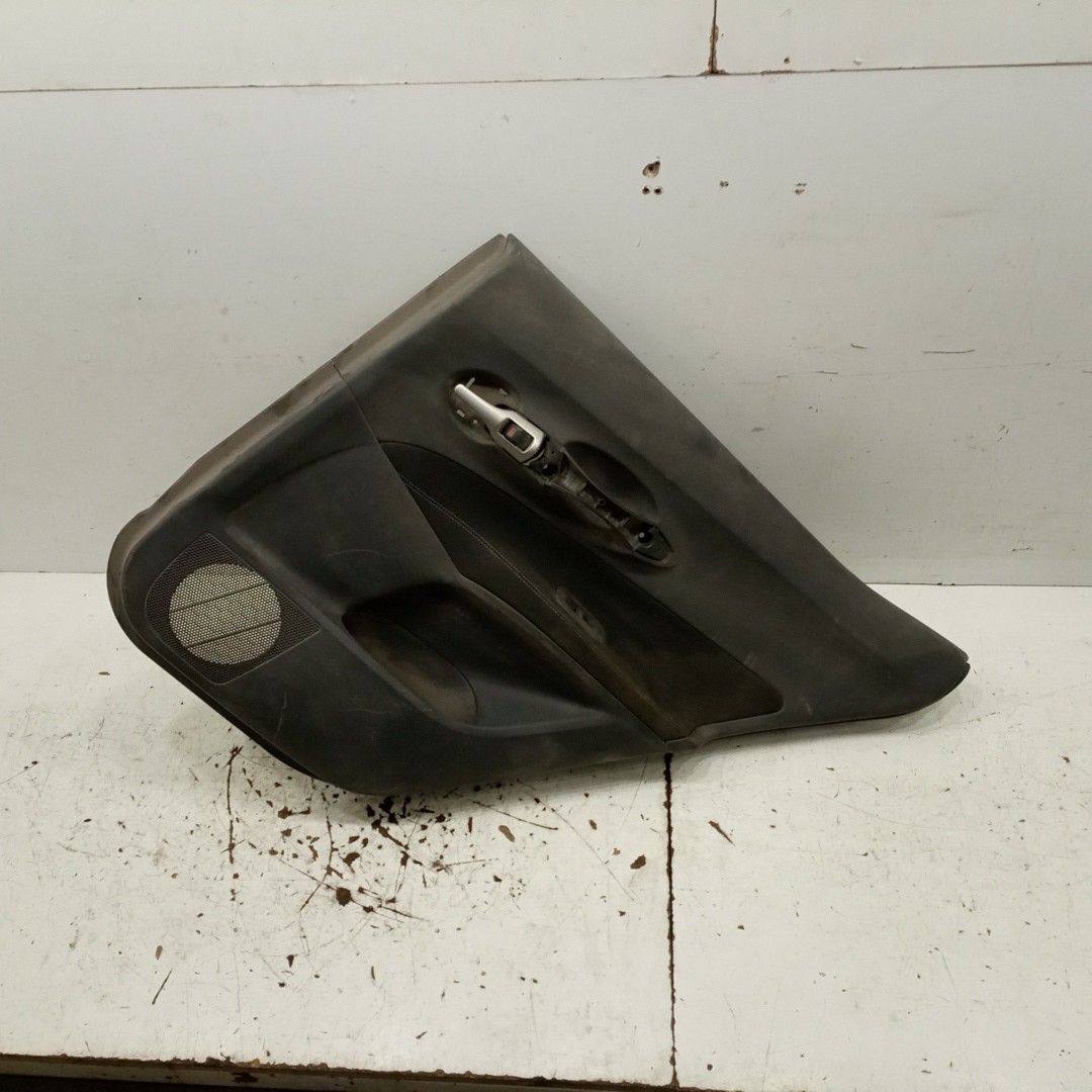 Quartela de porta trás direita TOYOTA AURIS (_E15_) | 06 - 12 Imagem-1