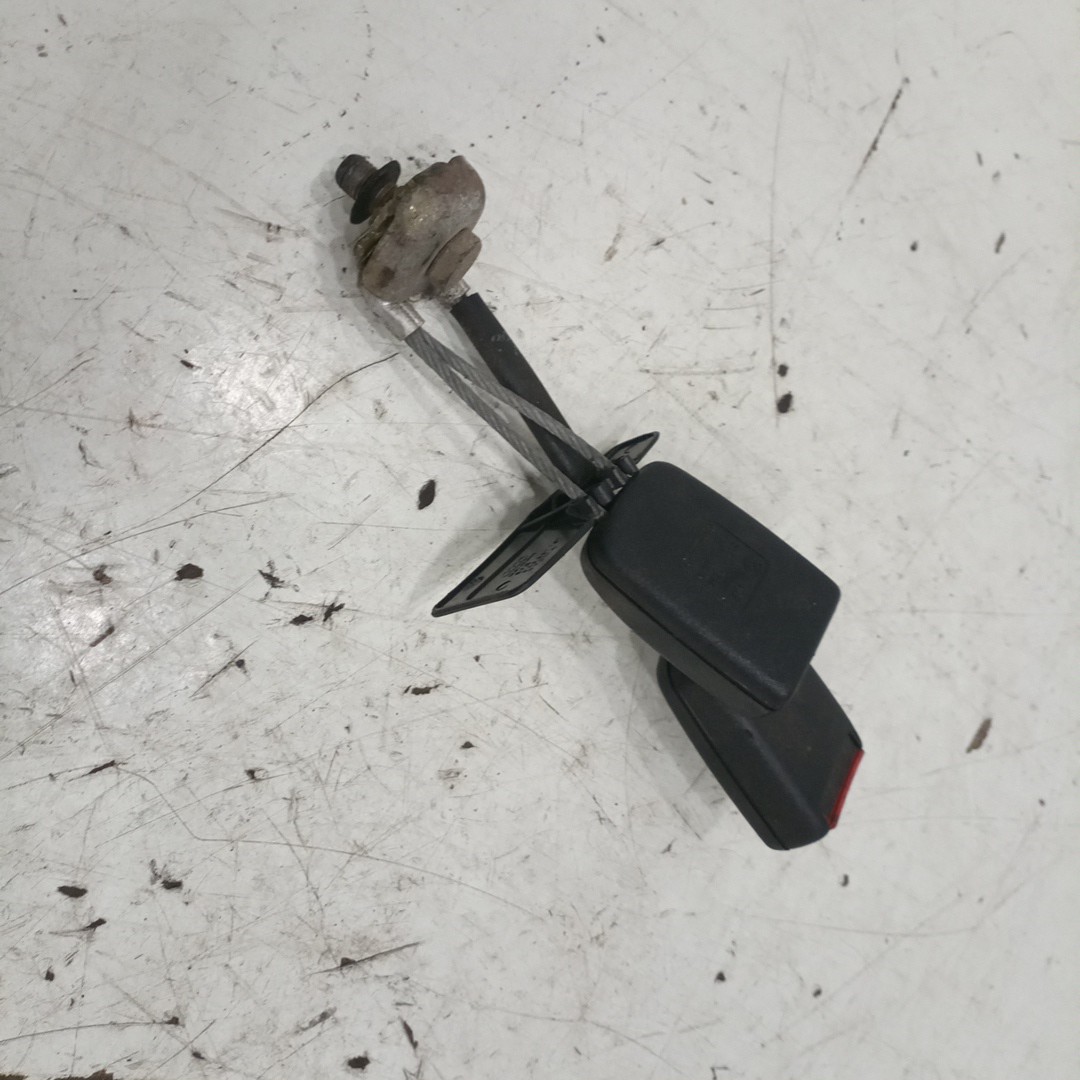 Encaixe cinto traseiro VOLKSWAGEN GOLF IV (1J1) | 97 - 07 Imagem-1