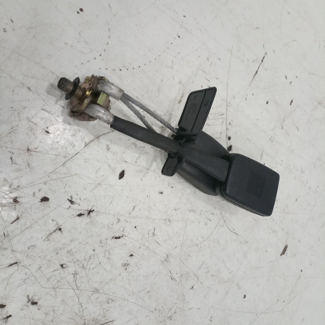 Encaixe cinto traseiro VOLKSWAGEN GOLF IV (1J1) | 97 - 07 Imagem-2