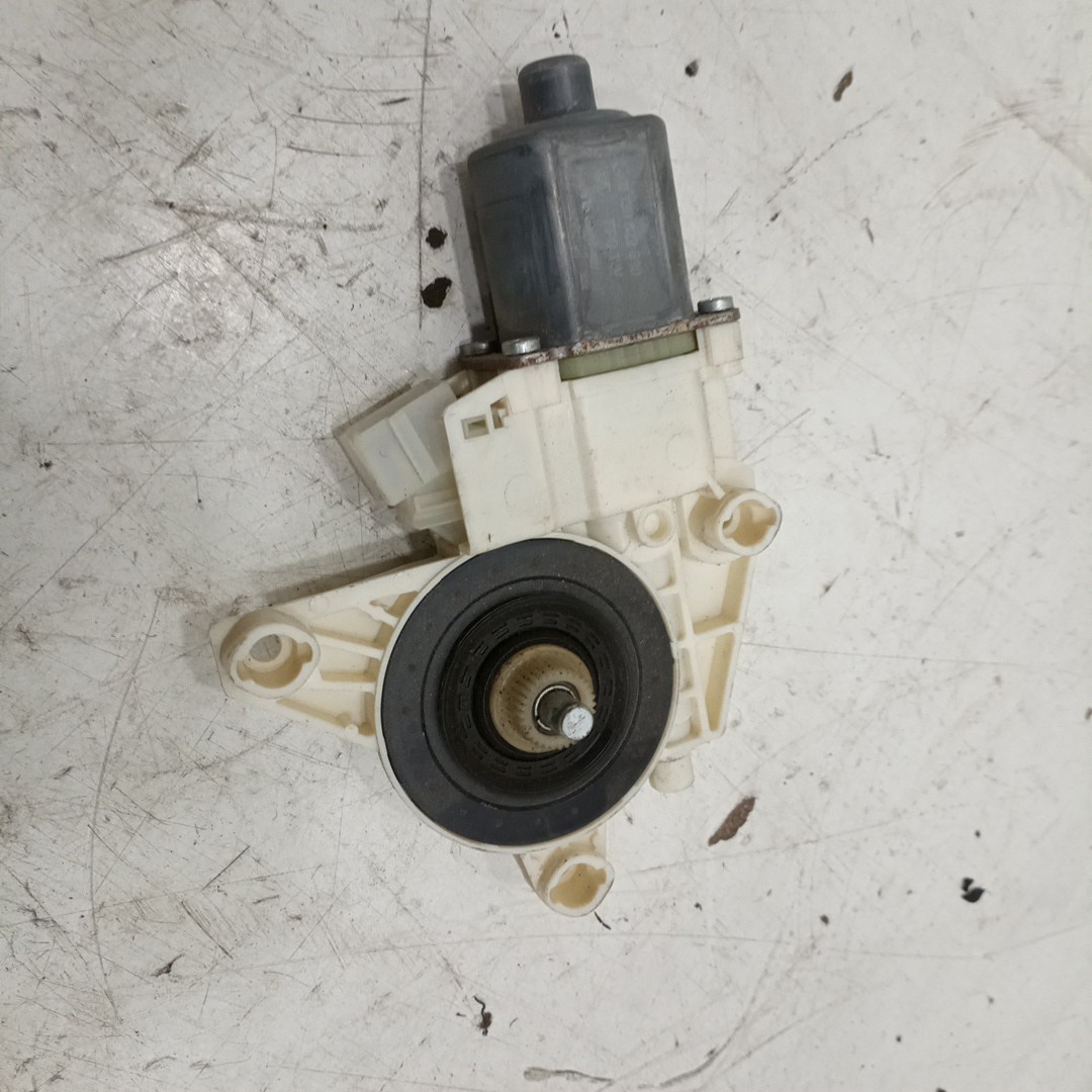 Motor de vidro frente esquerdo MERCEDES-BENZ A-CLASS (W176) | 12 - 18 Imagem-3