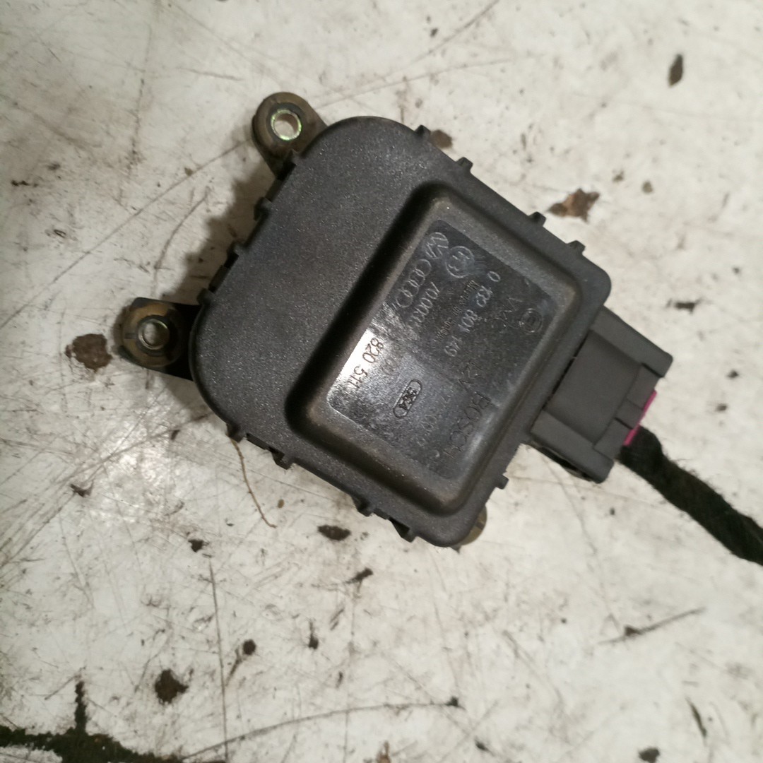 Motores atuadores de sofagem AUDI A4 Avant (8D5, B5) | 94 - 02 Imagem-2