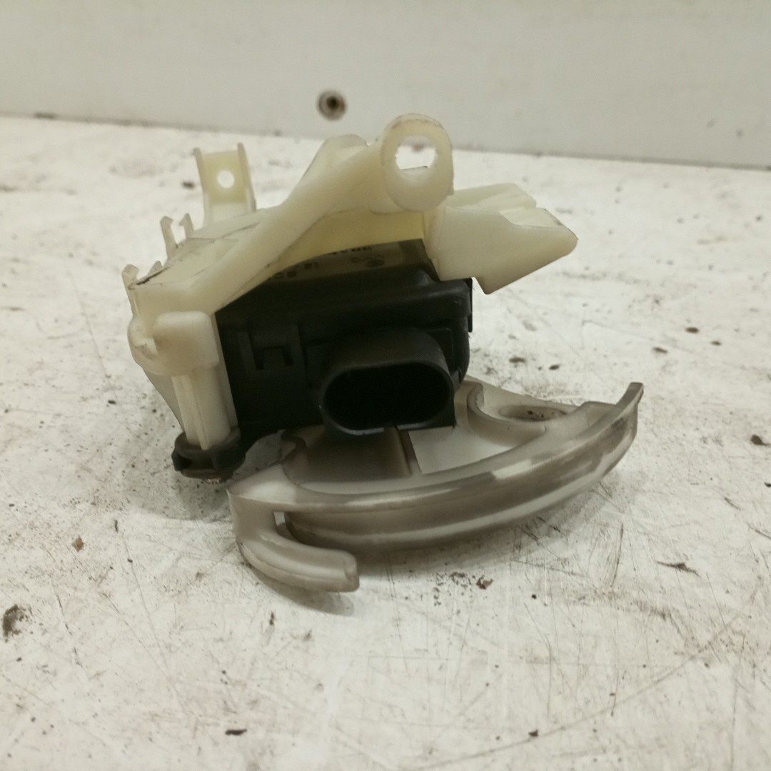 Motores atuadores de sofagem AUDI A4 Avant (8D5, B5) | 94 - 02 Imagem-4