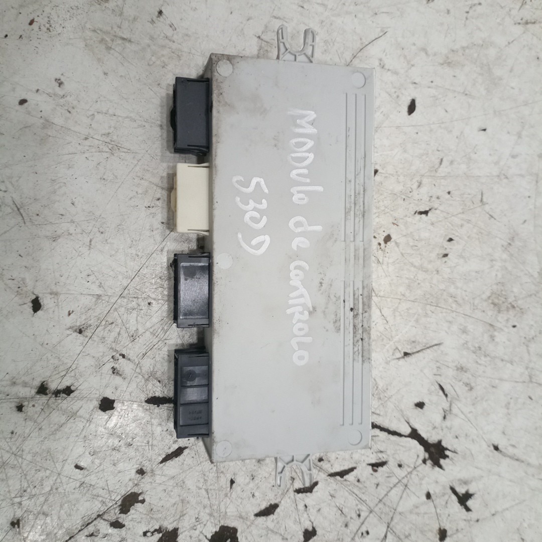 Módulo de controlo da cortina da mala BMW 5 Touring (F11) | 09 - 17 Imagem-3