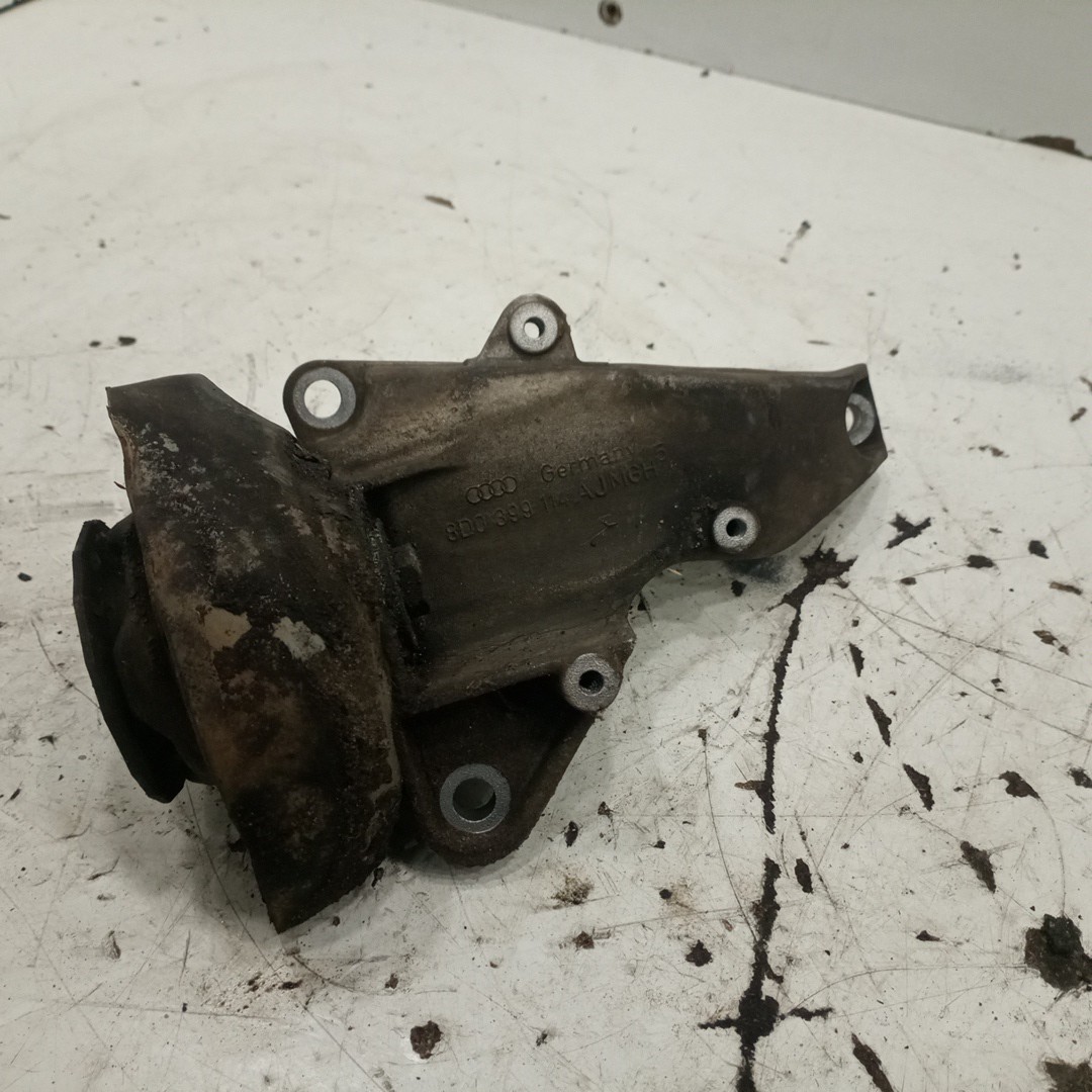 Apoio De Motor VOLKSWAGEN PASSAT Variant (3B5) | 97 - 01