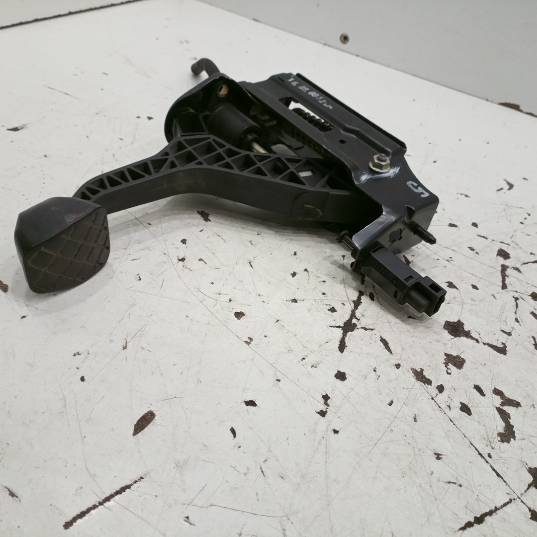 Pedal de embraiagem VOLKSWAGEN GOLF IV (1J1) | 97 - 07 Imagem-1