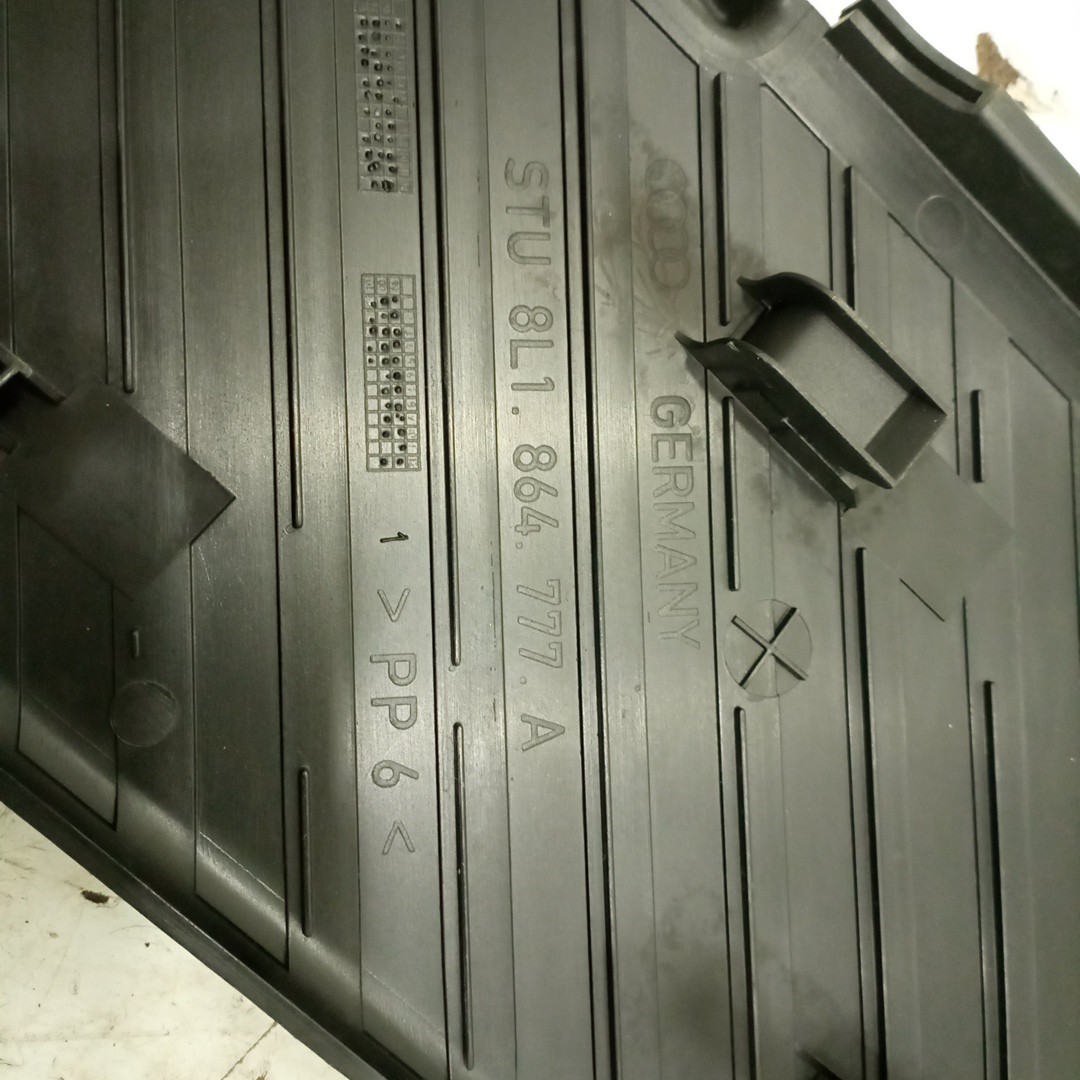 Acabamento Interior AUDI A3 (8L1) | 96 - 06 Imagem-3