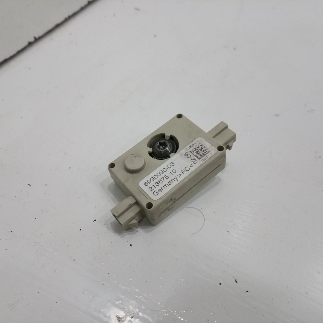 Amplificador de antena BMW 3 (E90) | 04 - 12