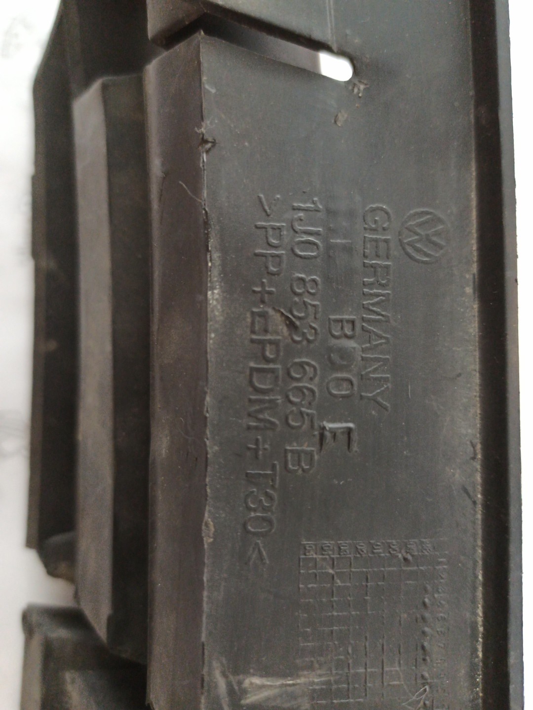 Grelha de para-choques VOLKSWAGEN GOLF IV (1J1) | 97 - 07 Imagem-2