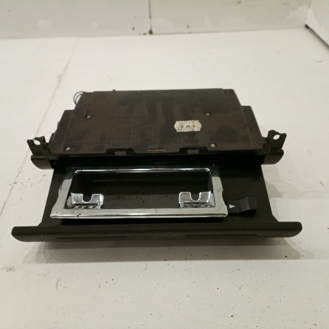 Cinzeiro AUDI A4 Avant (8D5, B5) | 94 - 02 Imagem-4