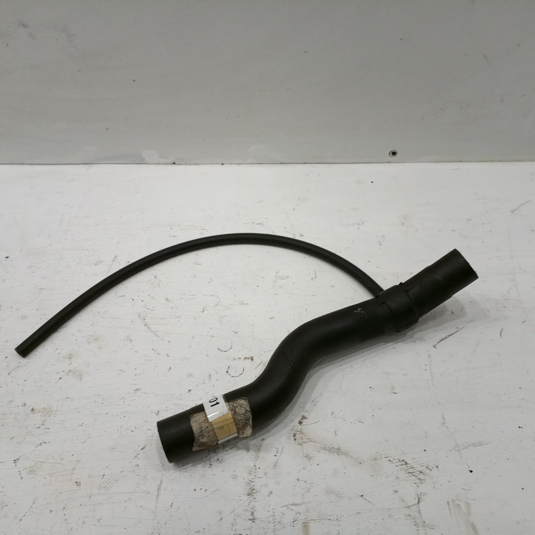 Tubo de Água VOLKSWAGEN PASSAT (3A2, 35I) | 88 - 97 Imagem-2