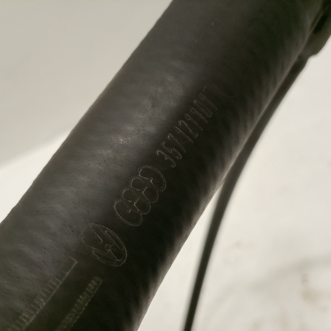 Tubo de Água VOLKSWAGEN PASSAT (3A2, 35I) | 88 - 97 Imagem-3