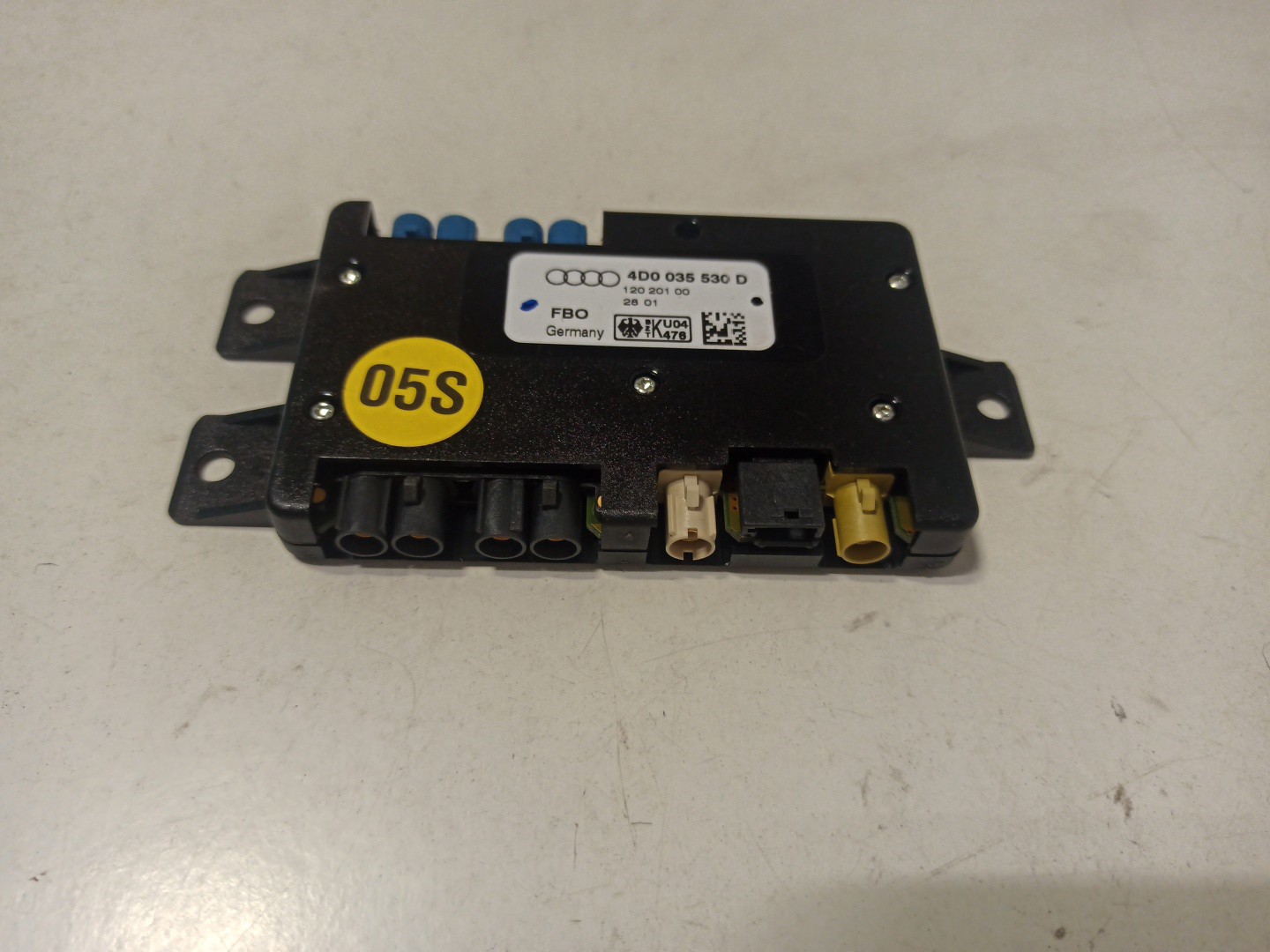 Amplificador de antena AUDI A4 (8E2, B6) | 00 - 05