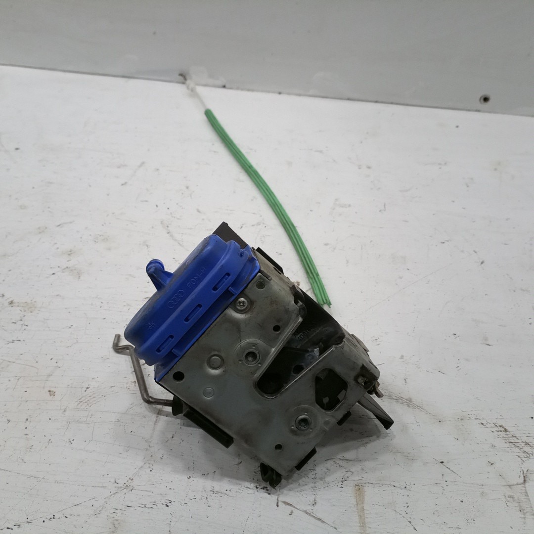 Fecho da Porta Trás Esquerdo AUDI A4 Avant (8D5, B5) | 94 - 02