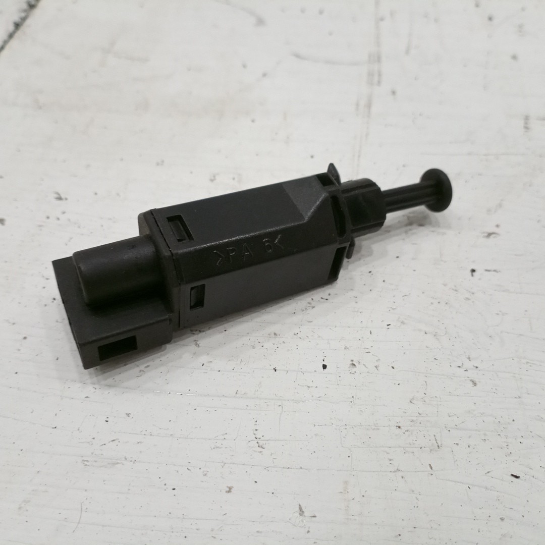 Botão de luz de travão VOLKSWAGEN GOLF IV (1J1) | 97 - 07 Imagem-3