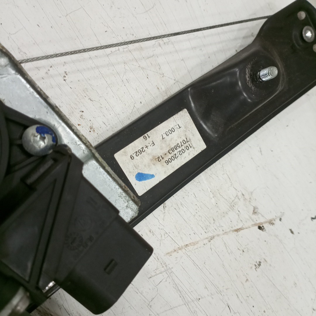 Elevador Trás Esquerdo Elétrico BMW 3 (E90) | 04 - 12 Imagem-2