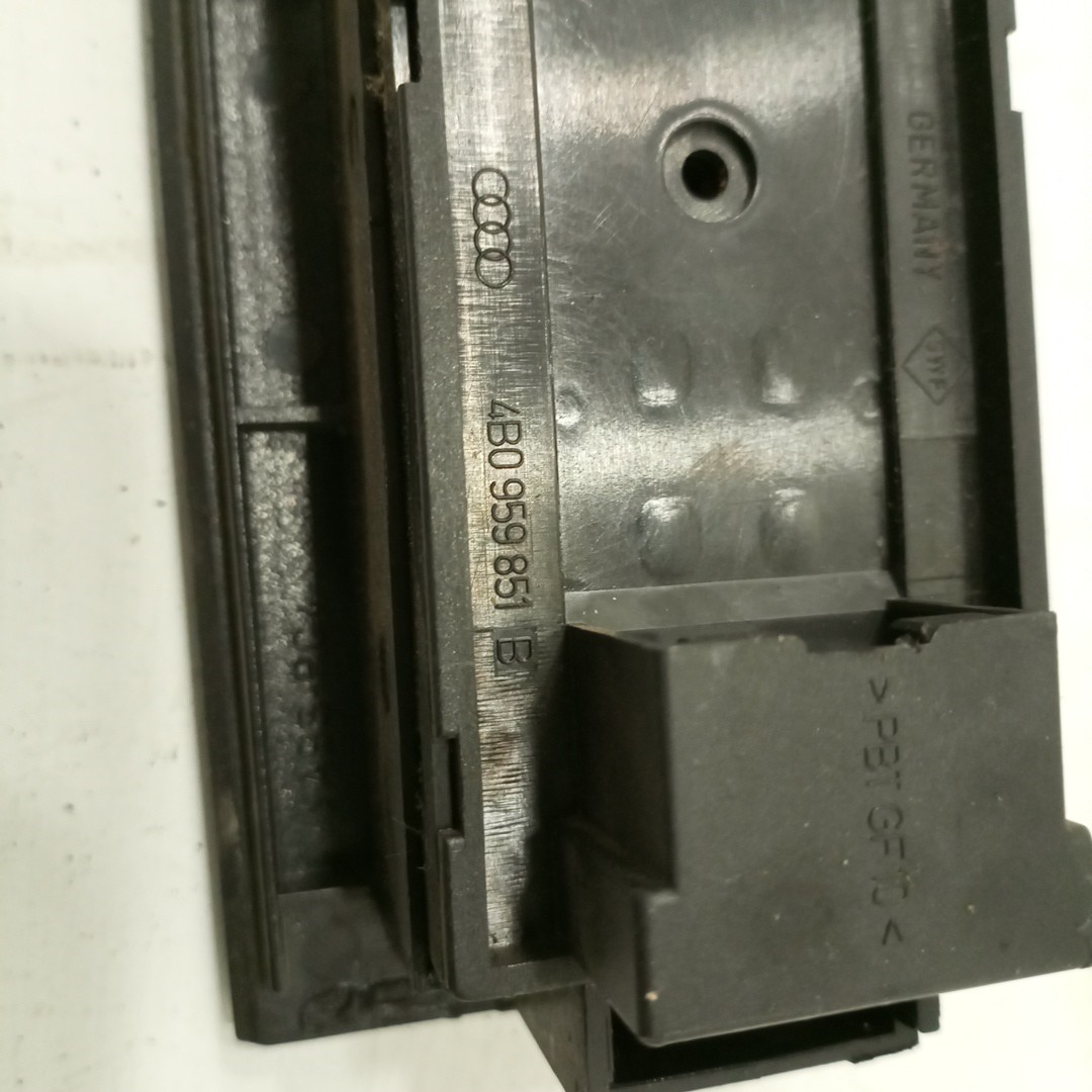 Comutador de vidro frente esquerdo AUDI A6 (4B2, C5) | 97 - 05 Imagem-3