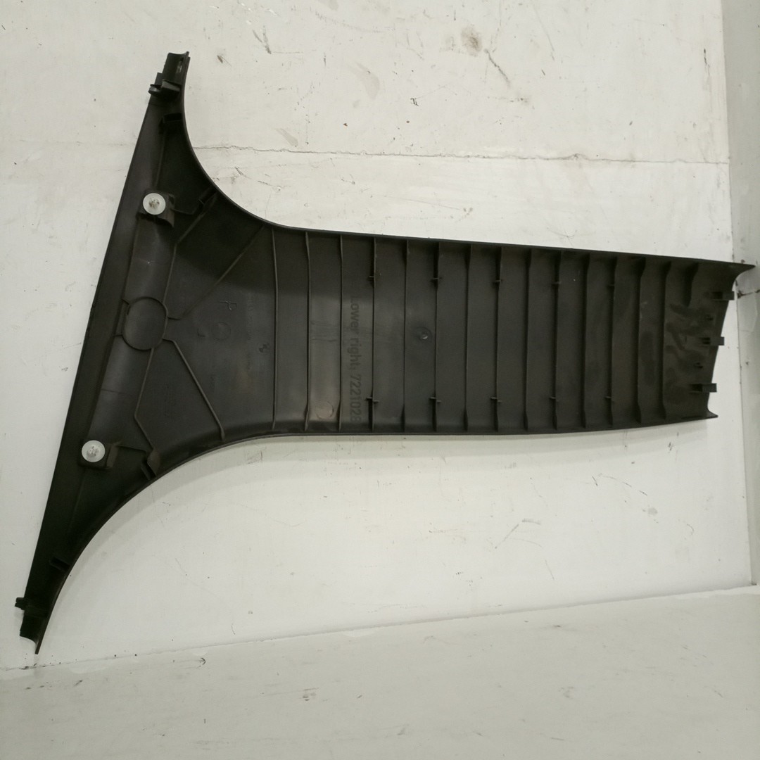 Moldura de pilar B direita BMW 1 (F21) | 11 -  Imagem-1