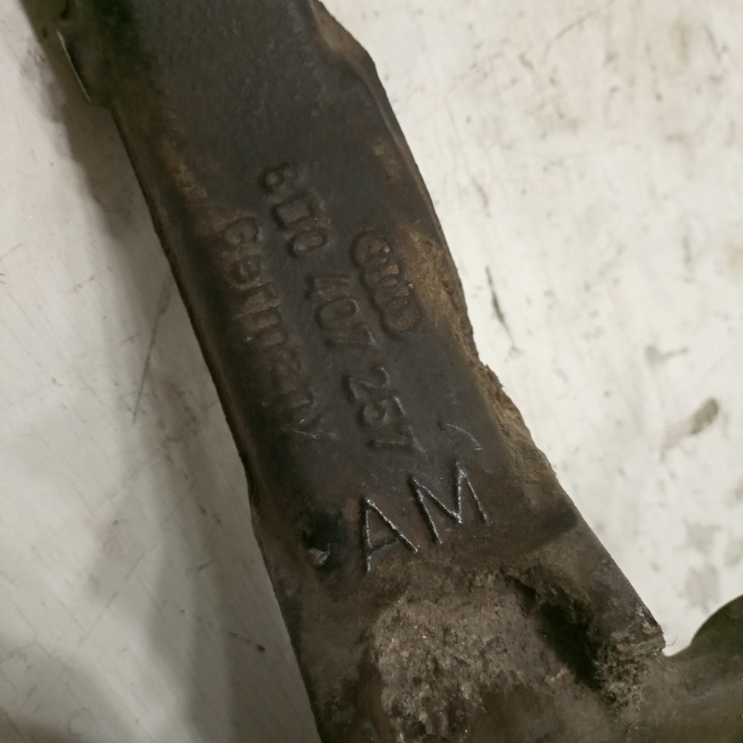 Manga de Eixo Frente Esquerda AUDI A4 Avant (8D5, B5) | 94 - 02 Imagem-2