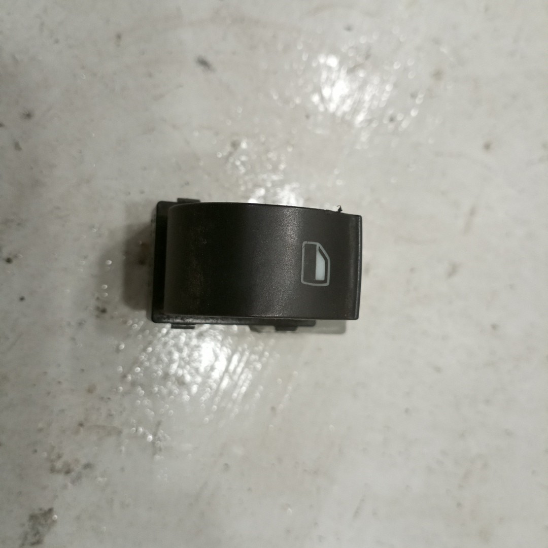 Comutador de vidro frente direito AUDI A6 (4B2, C5) | 97 - 05 Imagem-1