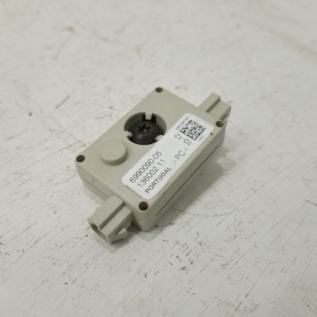 Amplificador de antena BMW X6 (E71, E72) | 07 - 14 Imagem-2