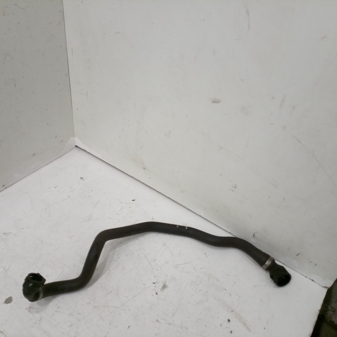 Tubo de Água BMW X6 (E71, E72) | 07 - 14