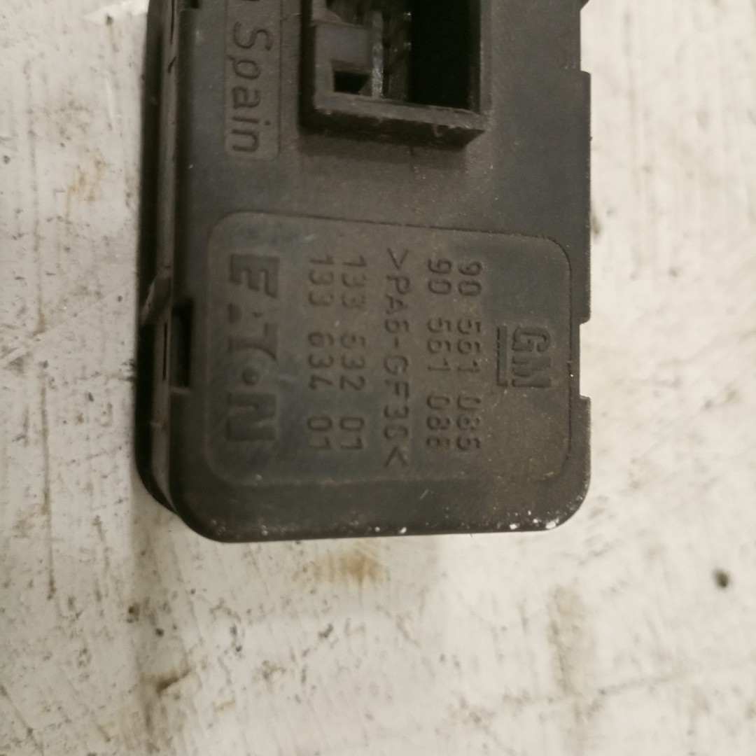 Comutador de vidro frente esquerdo OPEL ASTRA G CLASSIC (T98) | 04 - 09 Imagem-3