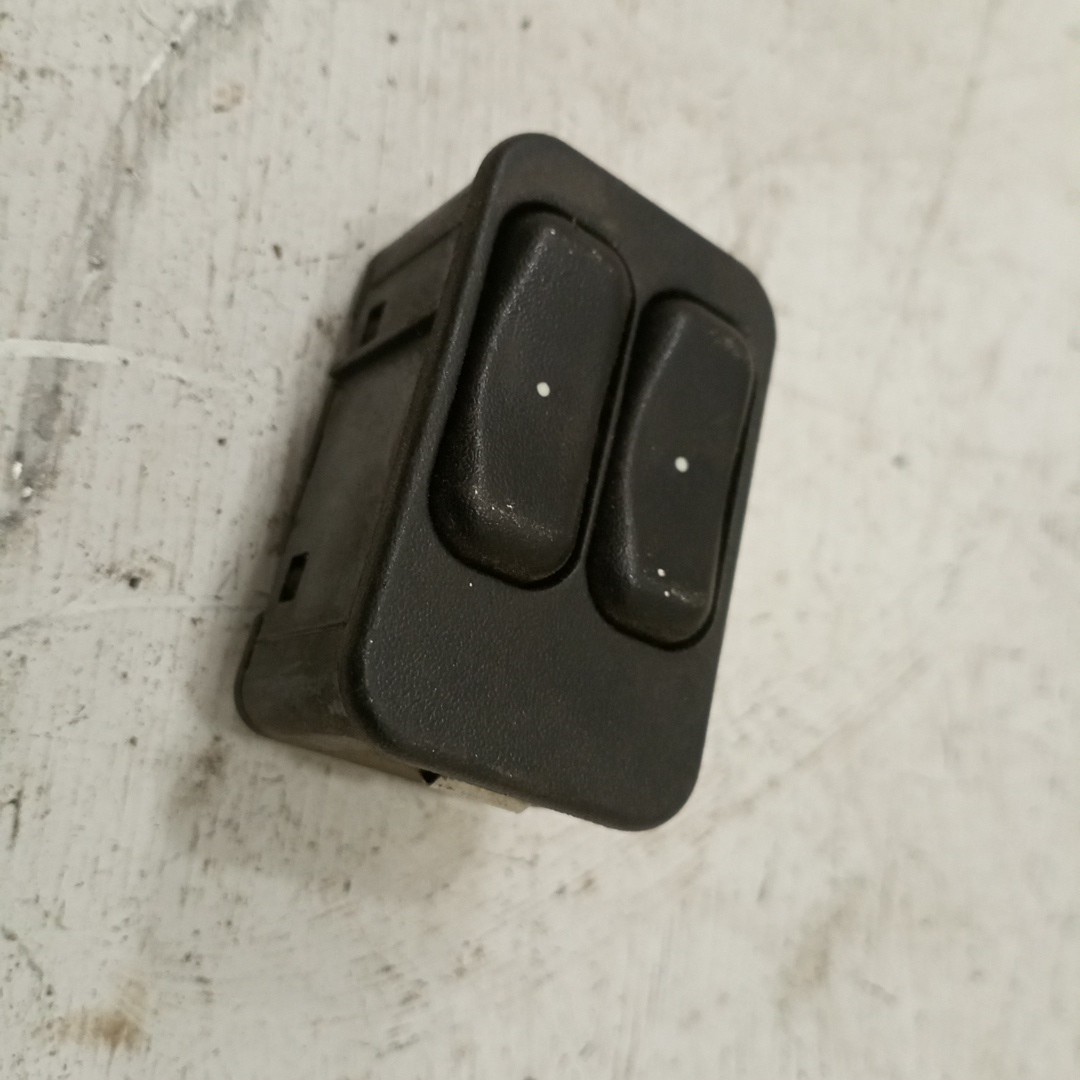 Comutador de vidro frente esquerdo OPEL ASTRA G CLASSIC (T98) | 04 - 09 Imagem-4