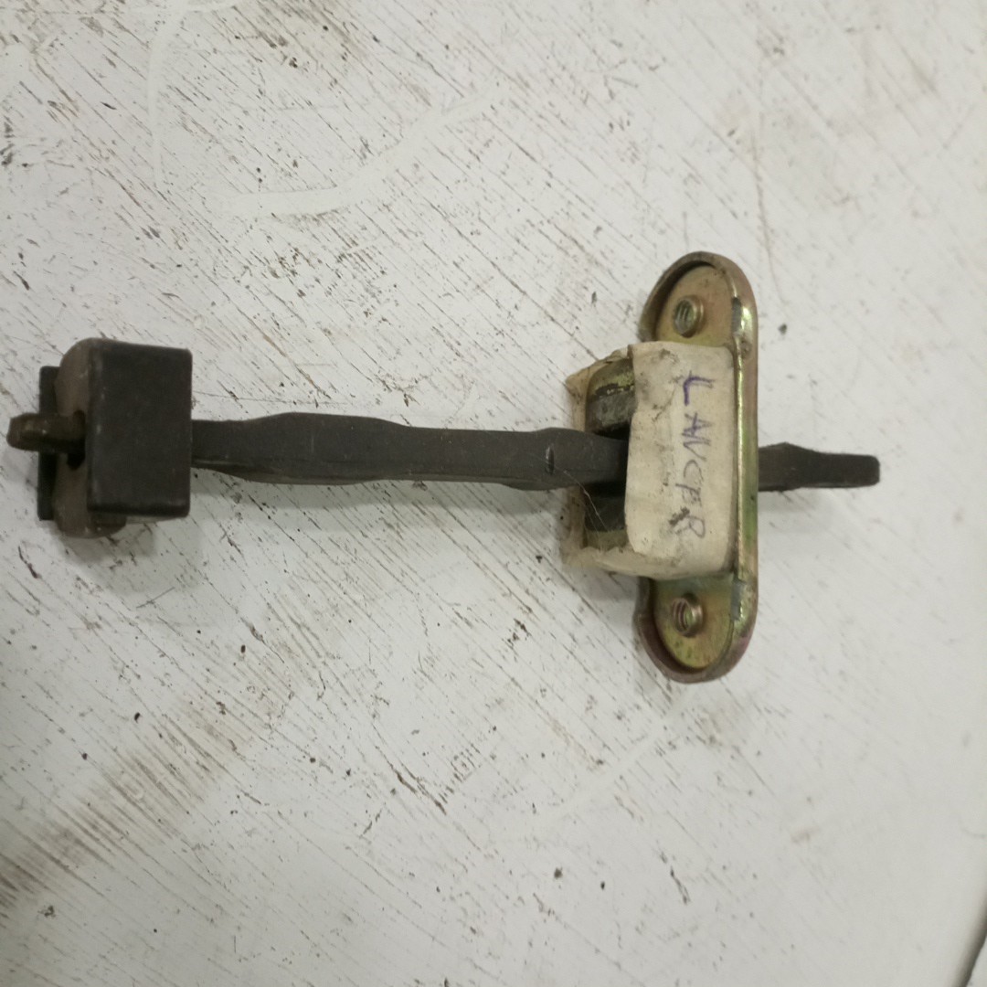 Esticador  / Limitador de porta MITSUBISHI LANCER VI (CJ_, CP_) | 95 - 03 Imagem-1