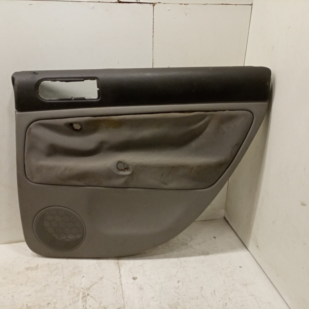 Quartela de porta trás direita VOLKSWAGEN PASSAT (3B3) | 00 - 05 Imagem-1