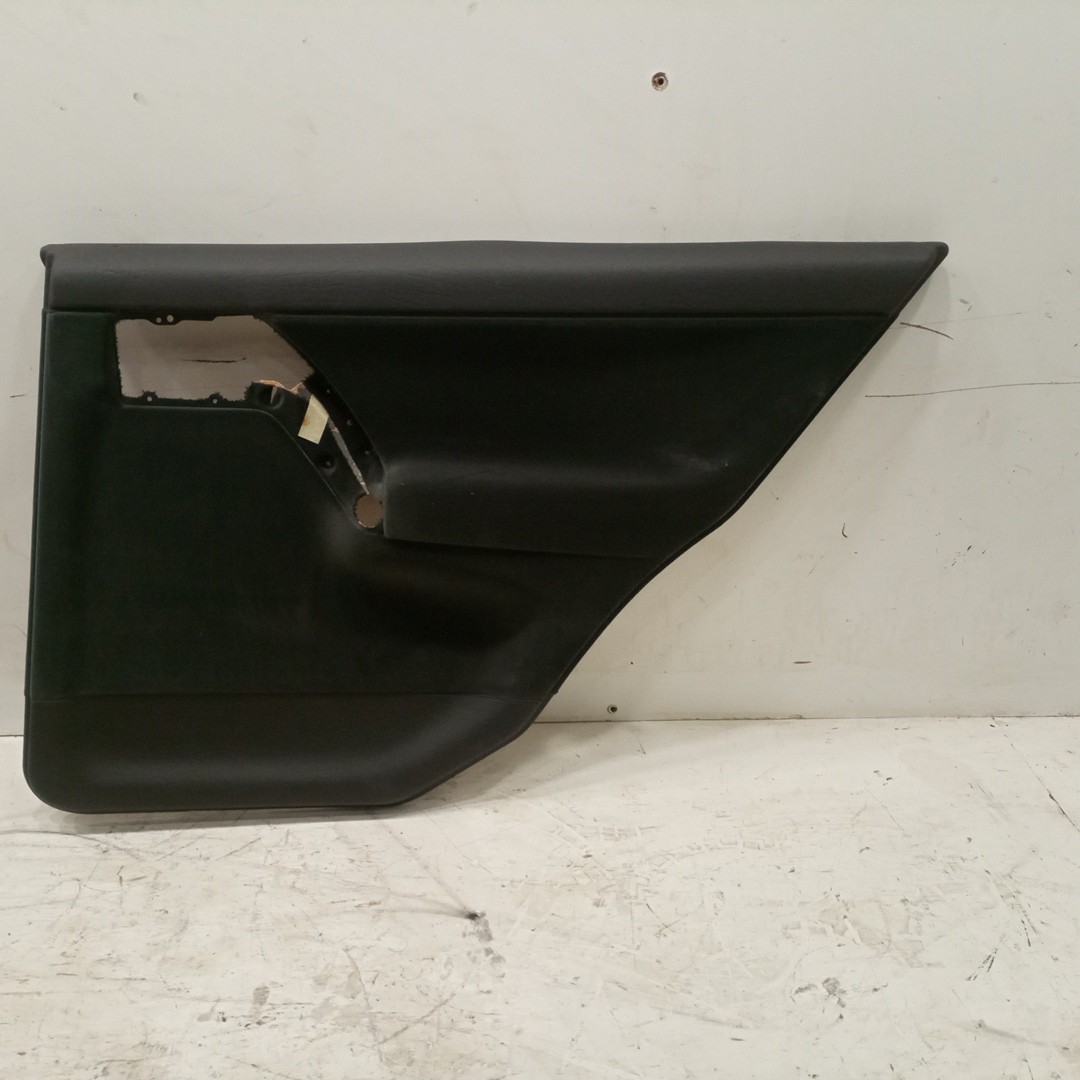 Quartela de porta trás direita VOLKSWAGEN GOLF III (1H1) | 91 - 98